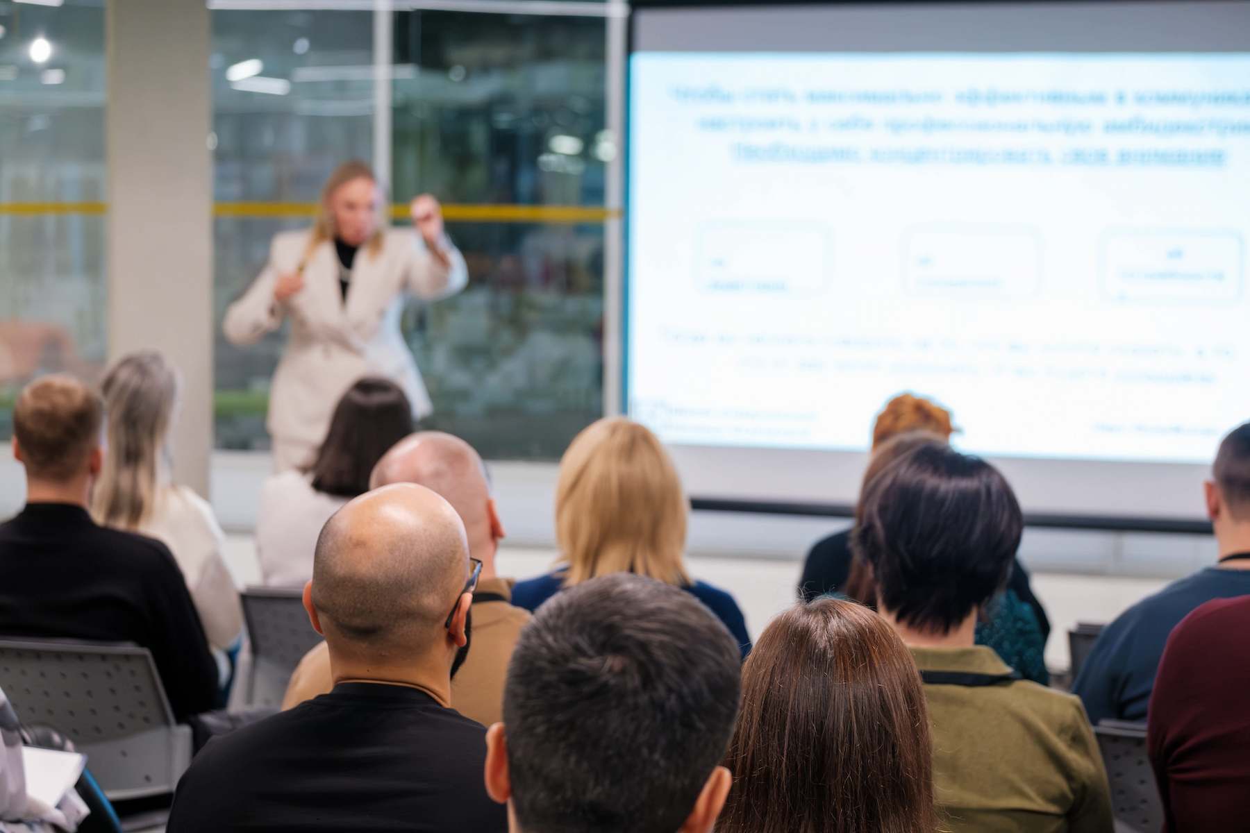 Trabajo en Equipo y Sinergia Organizacional